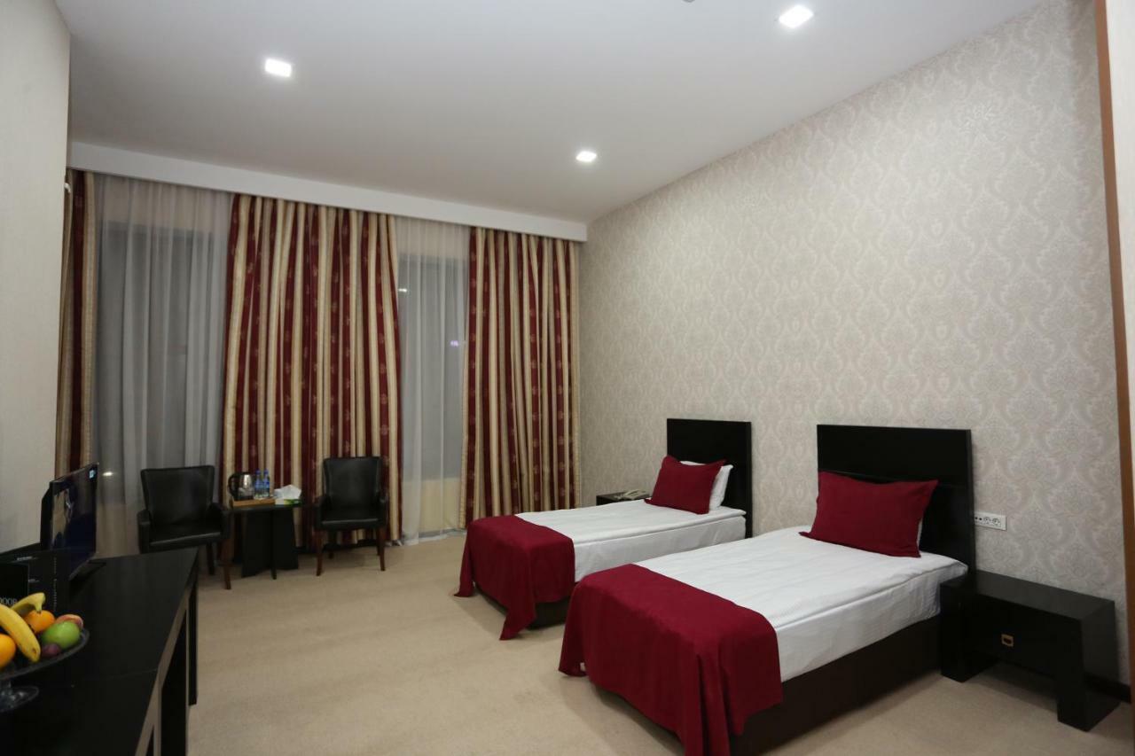 Ambassador Hotel 巴库 外观 照片