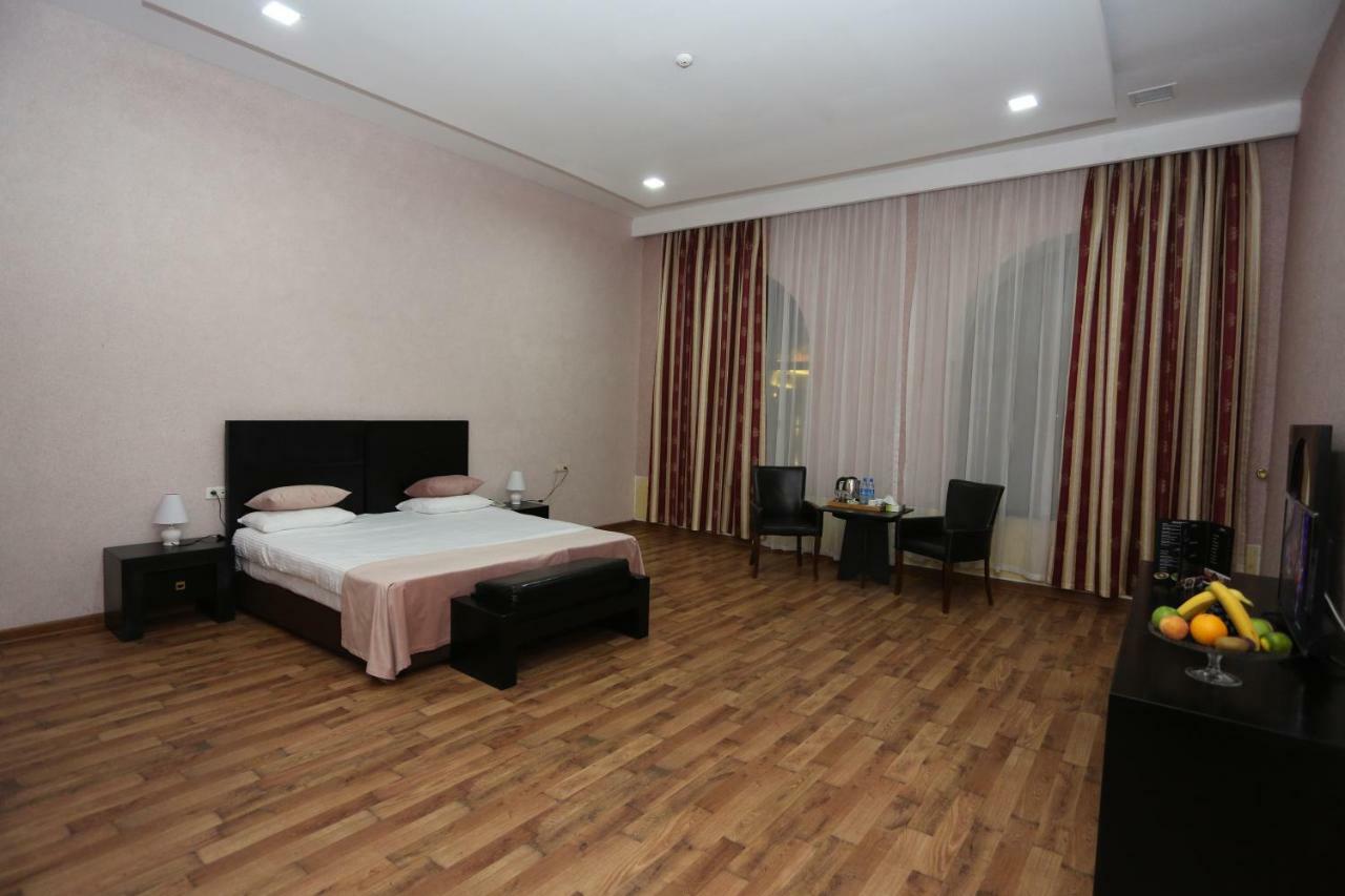 Ambassador Hotel 巴库 外观 照片
